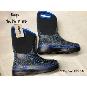 Bogs Kids Waterproof Cold Weather Boots Classic II Pets  Size 5 US New With Tag